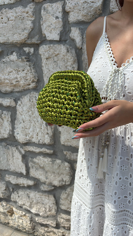 Clutch Pistia