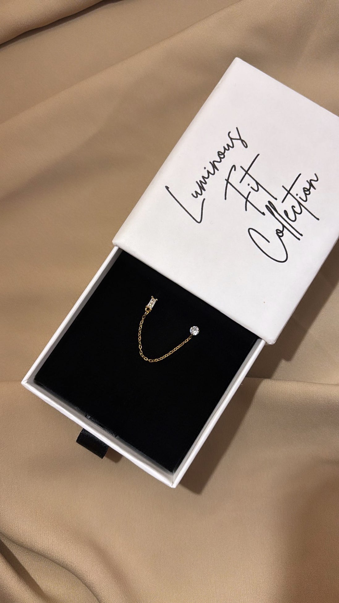 ORECCHINO SINGOLO DIAMANTE GOLD