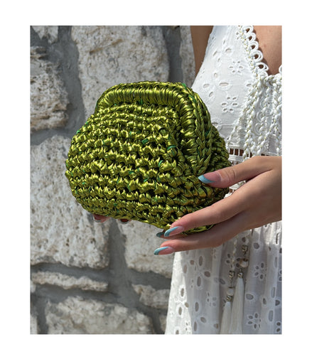 Clutch Pistia
